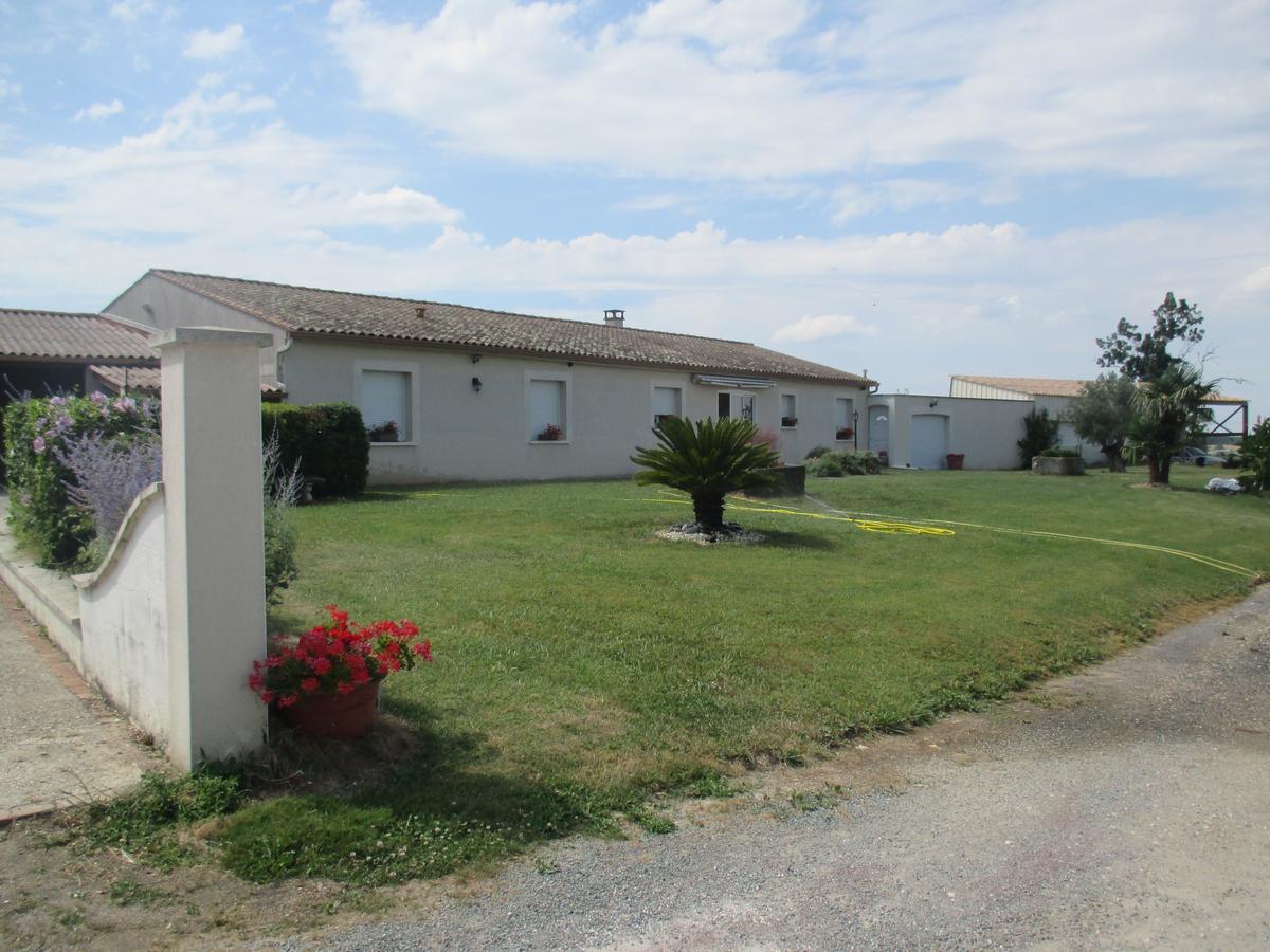 Chambre D'Hotes Les Ormeaux Saint-Georges-des-Côteaux Exterior photo